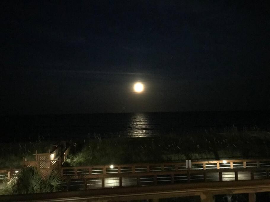 Oceanfront * Pool * Elevator * Boardwalk Διαμέρισμα Carolina Beach Εξωτερικό φωτογραφία